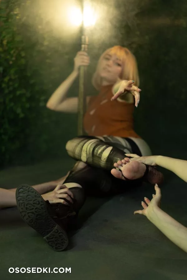 Carry Key - Ashley (Resident Evil) - 16