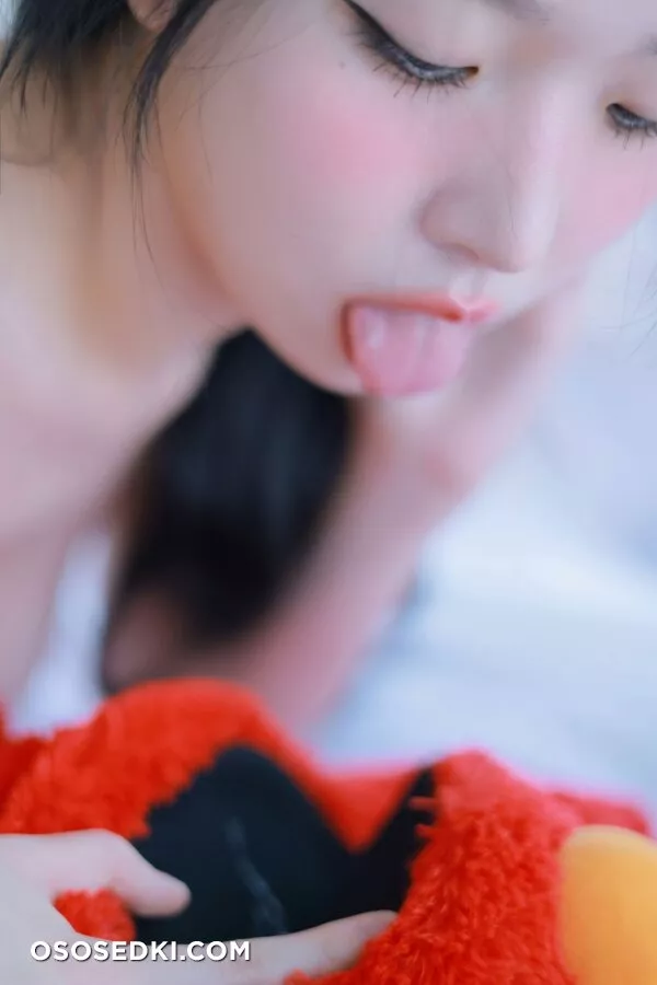 Yeonwoo - Naked - 55