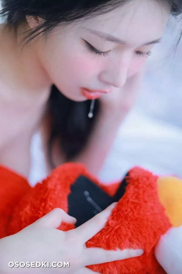 Yeonwoo - Naked - 57