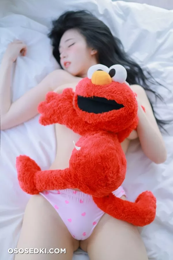 Yeonwoo - Naked - 67
