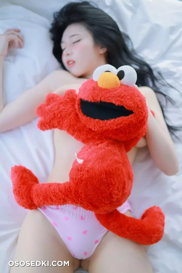 Yeonwoo - Naked - 73