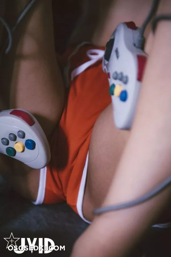 樂樂-乳神乐乐旗袍+一起过童年大尺度写真开三点 绝对震惊[111P] - 95