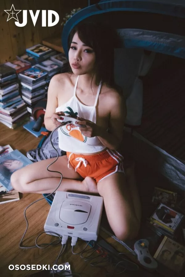 樂樂-乳神乐乐旗袍+一起过童年大尺度写真开三点 绝对震惊[111P] - 98