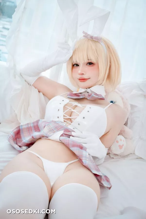 Azami - White Bunny Girl / Azami &amp; Sally Dorasnow - White Bunny Girl  - 16
