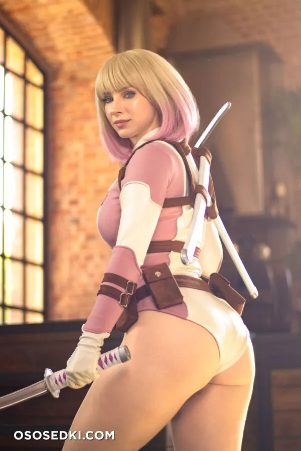 Enji Night - Gwenpool - Deadpool - 11