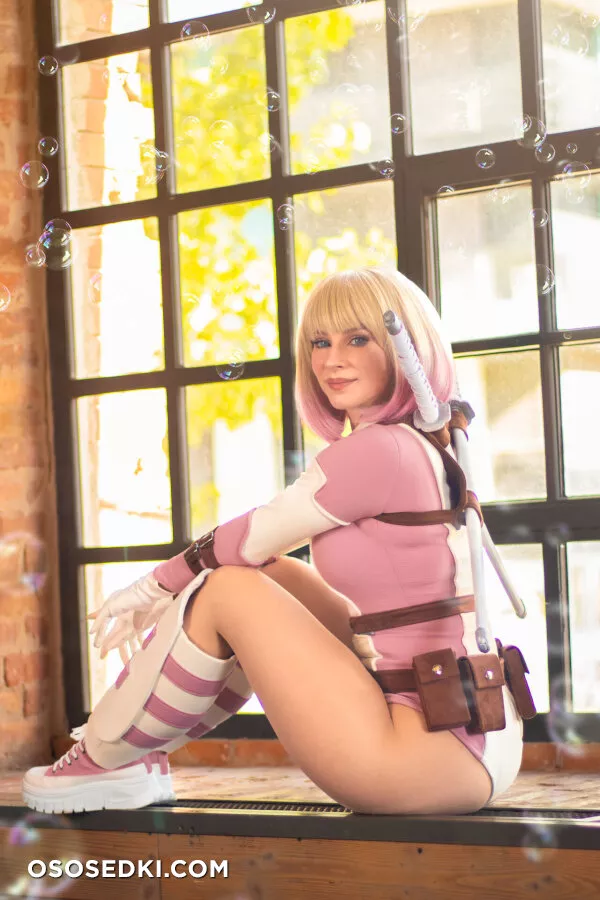 Enji Night - Gwenpool - Deadpool - 27