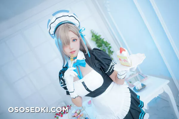 Ely Cosplay - Asuna Ichinose - Blue Archive - 15
