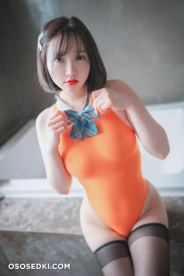 Son Yeeun 손예은, [DJAWA] Swimming Lessons #6 &amp;#8211; Set.02 - 14