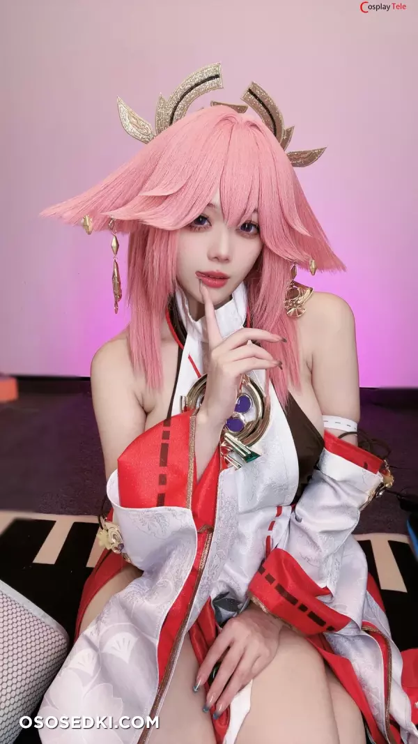 九言 (Jiu Yan) cosplay Yae Miko Selfie - Genshin Impact - 32
