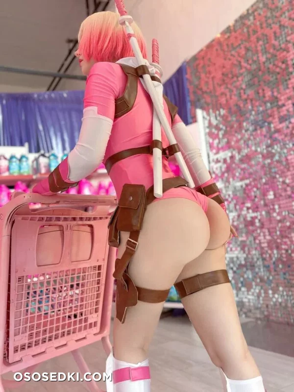 Ulichan - Gwenpool - Deadpool - 15
