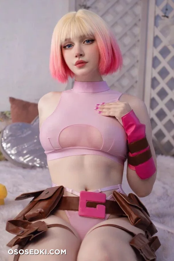 Ulichan - Gwenpool - Deadpool - 28