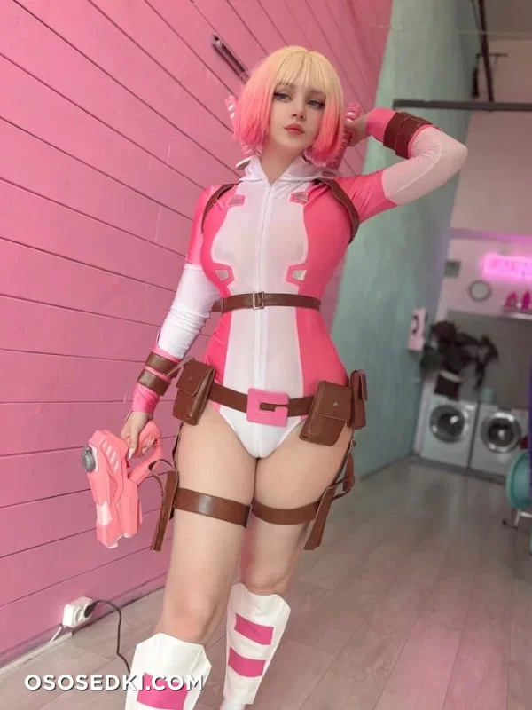 Ulichan - Gwenpool - Deadpool - 8