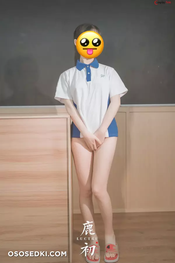 鹿初 (Shika-hatsu) - Busty School Girl In Uniform - 27