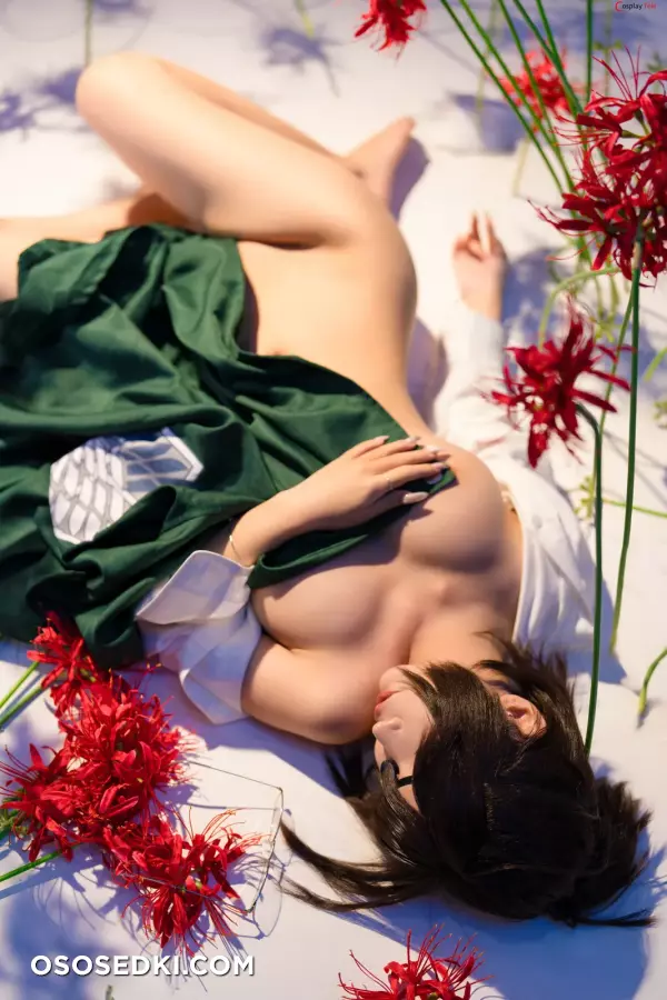 Umeko J cosplay Hange Zoe - Attack on Titan - 34