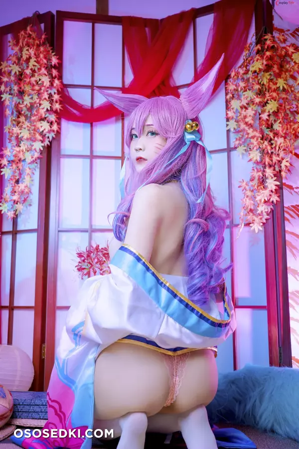 Yuki Hiino cosplay Ahri Spirit Blossom - League of Legends - 11