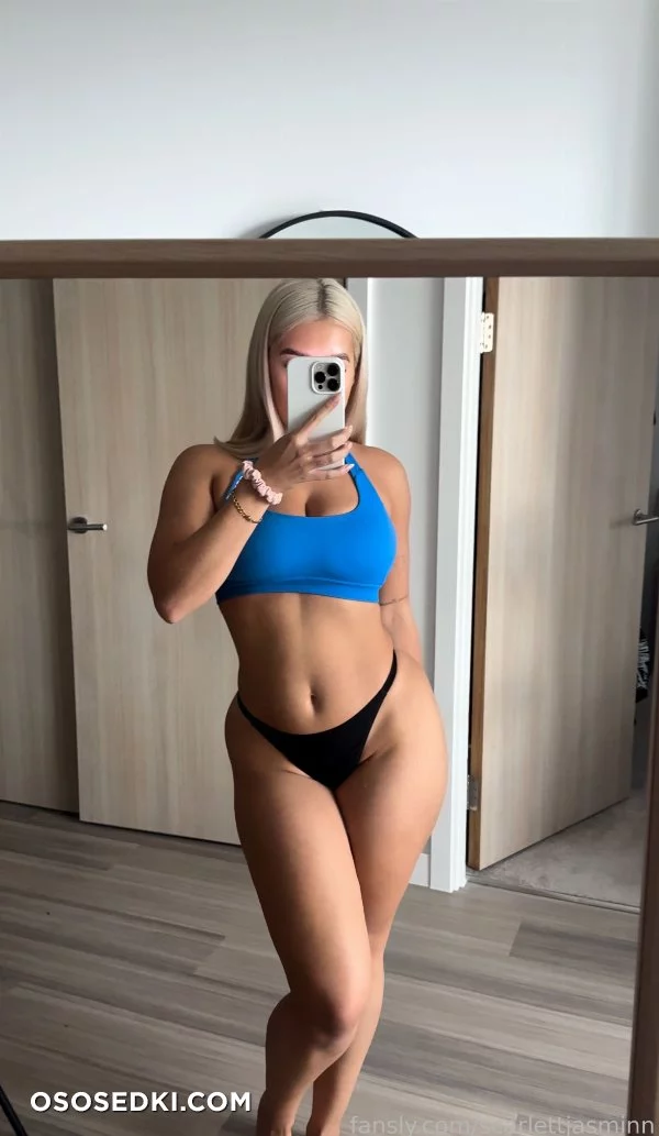 Scarlett  - scarlettjasminn - 18