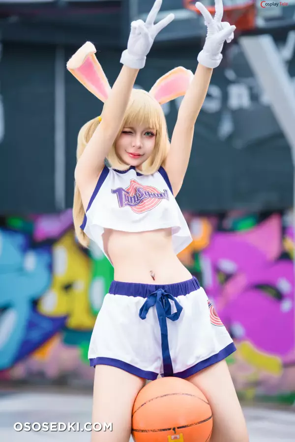 Umeko J - Lola Bunny - 1