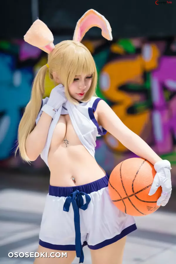 Umeko J - Lola Bunny - 10