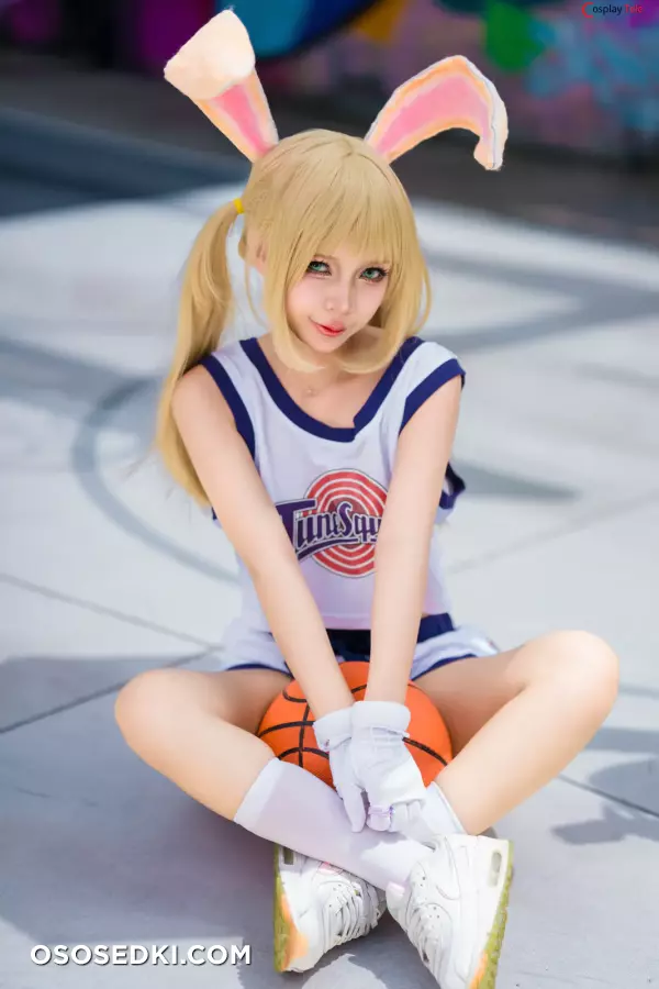 Umeko J - Lola Bunny - 11