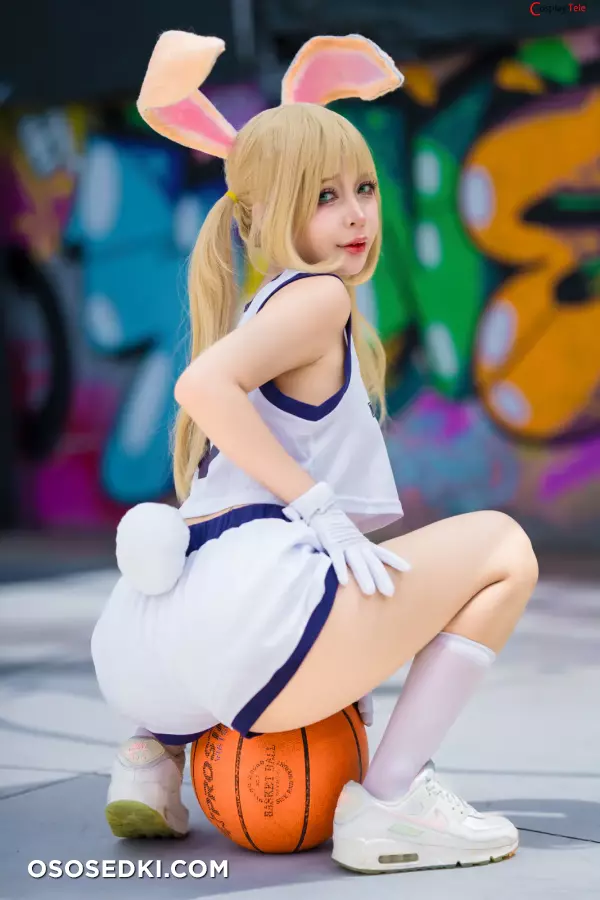 Umeko J - Lola Bunny - 12