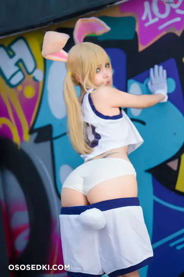 Umeko J - Lola Bunny - 23