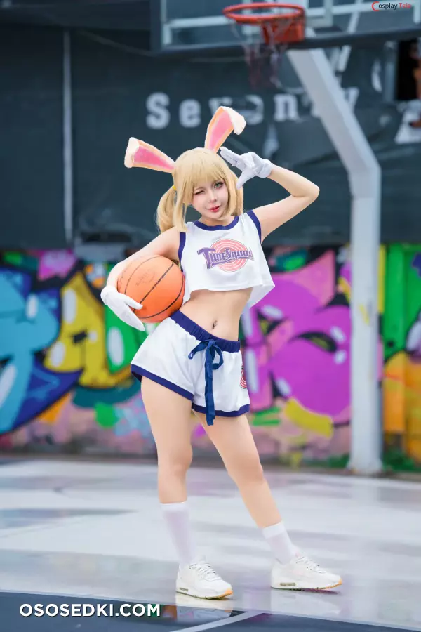 Umeko J - Lola Bunny - 3