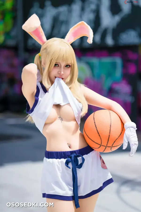 Umeko J - Lola Bunny - 8