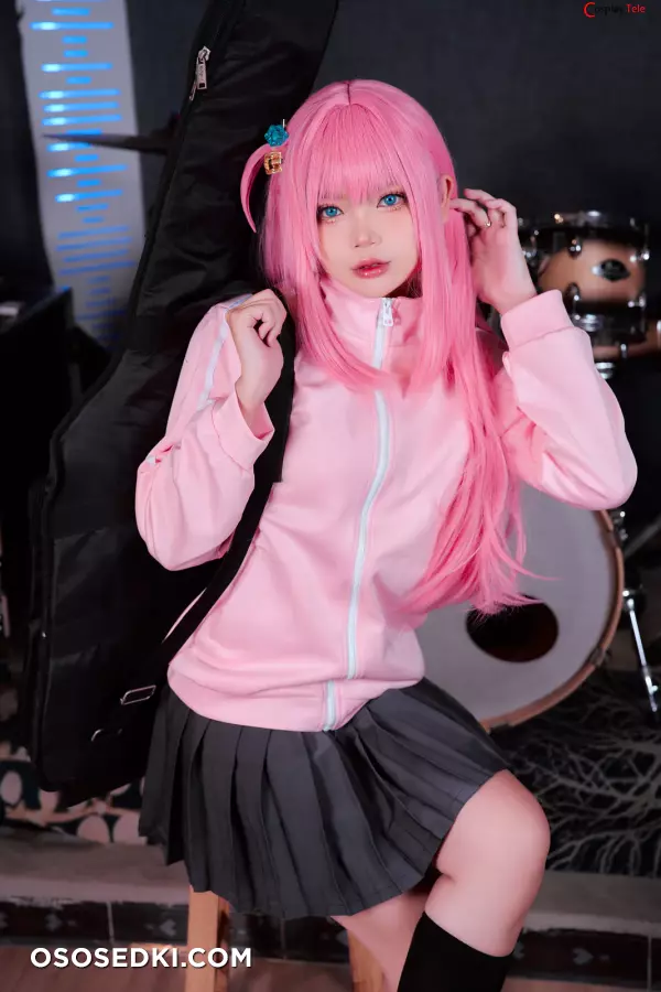 ZinieQ (ジニCosplayer) cosplay Bocchi – Bocchi The Rock - 2