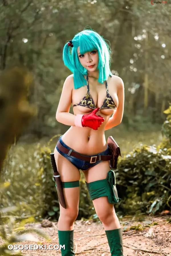 Umeko J cosplay Bulma - Dragon Ball - 18