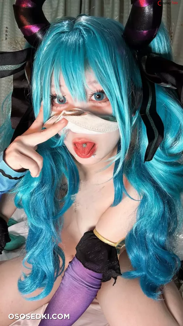狍崽子 (Naixiloli) cosplay Gwen - League of Legends - 64