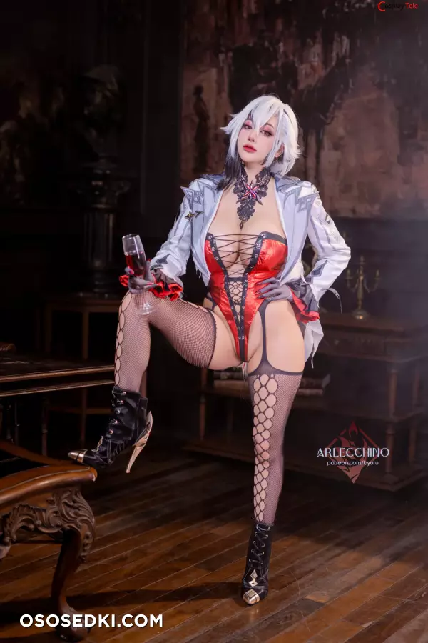 Byoru (ビョル) cosplay Arlecchino Dress - Genshin Impact - 2