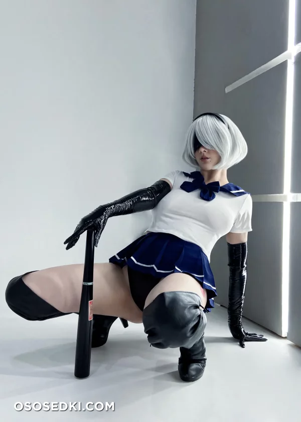Omi Cos - 2b - Nier Automata - 24