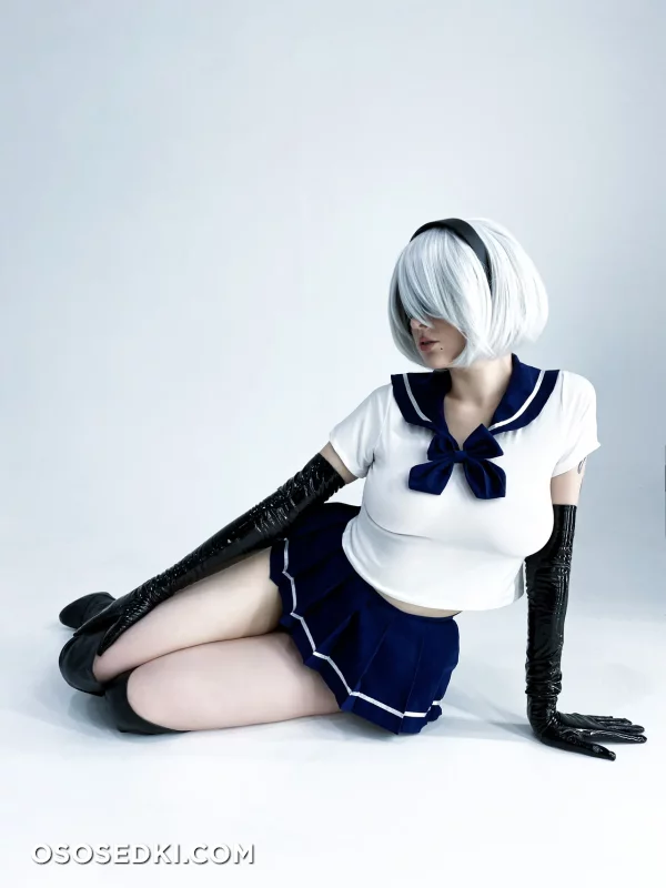 Omi Cos - 2b - Nier Automata - 29