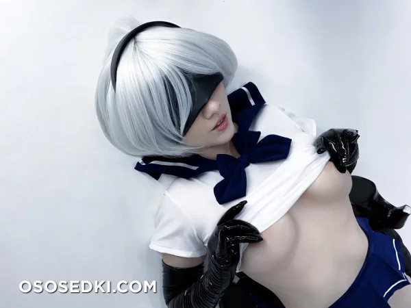 Omi Cos - 2b - Nier Automata - 34