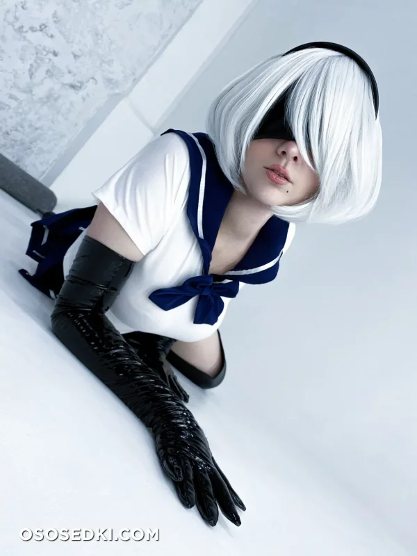 Omi Cos - 2b - Nier Automata - 38