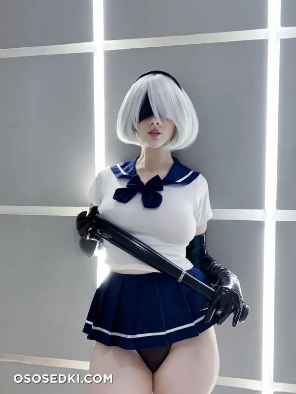 Omi Cos - 2b - Nier Automata - 8