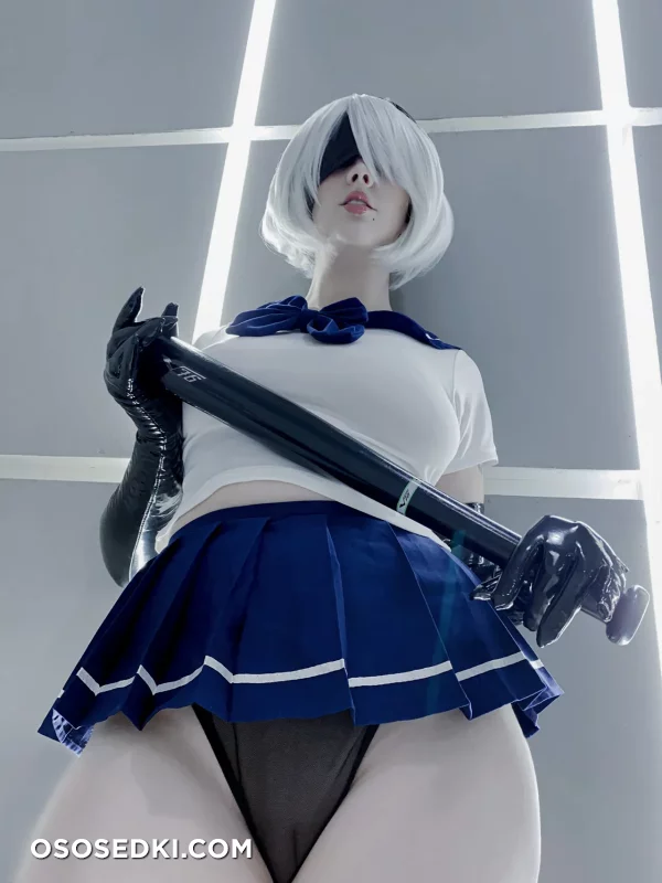 Omi Cos - 2b - Nier Automata - 9