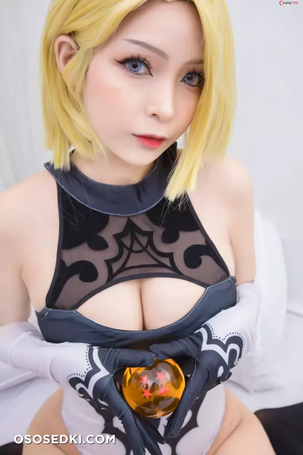 Umeko J cosplay Android 18 - Dragon Ball - 10