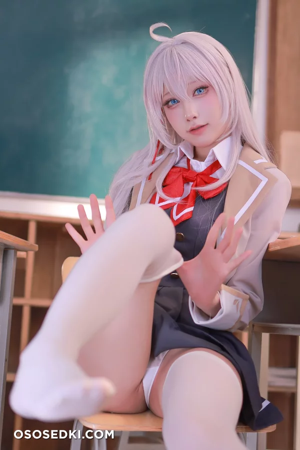 Aqua Area - Alisa Mikhailovna Kujou - Tokidoki Bosotto Russia-go De Dereru Tonari No Alya-san - 17