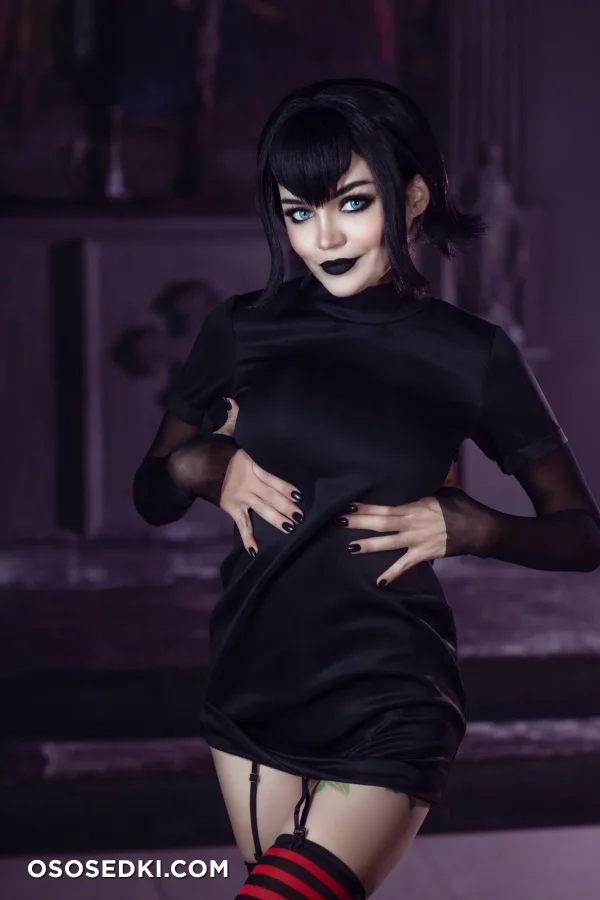 Kalinka Fox | Christina Fink - Mavis Dracula - Hotel Transylvania - 6