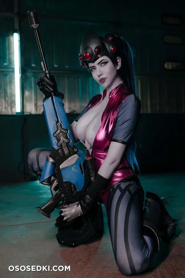 Alina Becker - Widowmaker x Tracer - 22