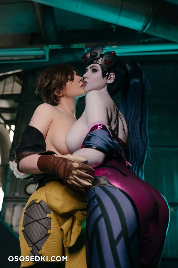 Alina Becker - Widowmaker x Tracer - 31