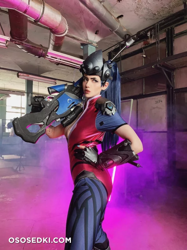 Alina Becker - Widowmaker x Tracer - 37
