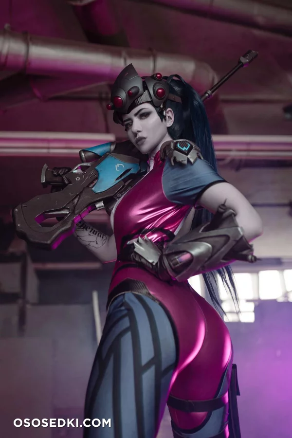 Alina Becker - Widowmaker x Tracer - 42