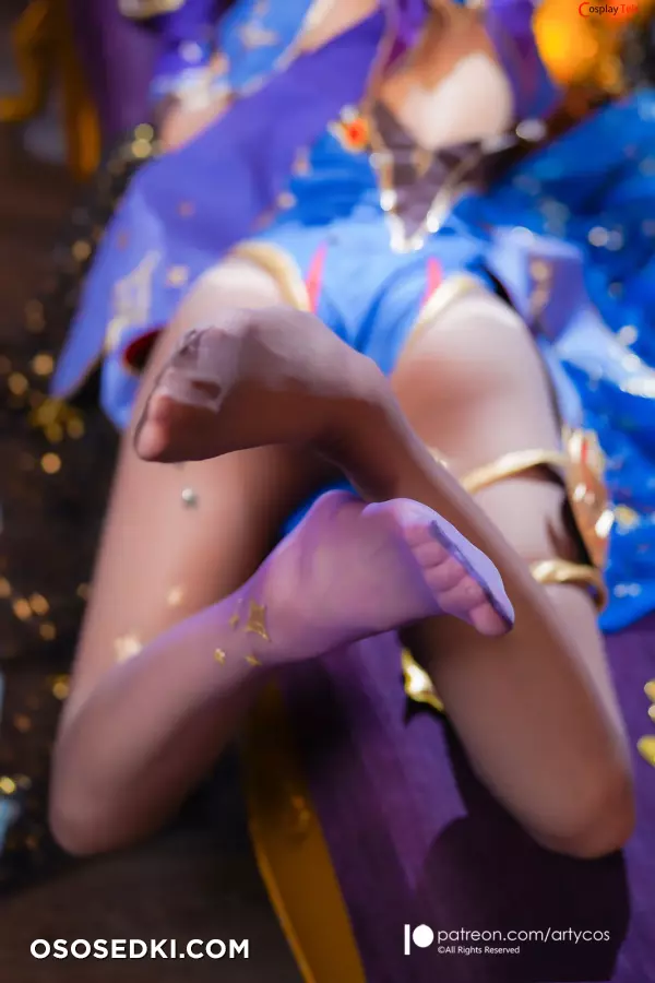Arty Huang (Arty亚缇) cosplay Mona - Genshin Impact - 7