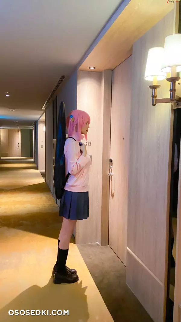 Arty Huang (Arty亚缇) cosplay Bocchi - Bocchi The Rock - 40