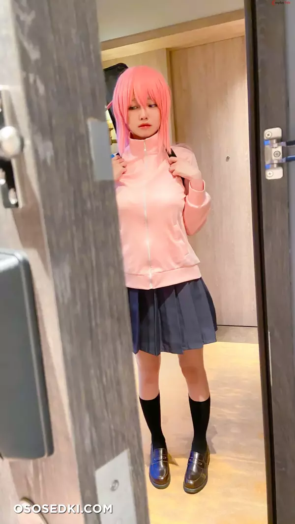 Arty Huang (Arty亚缇) cosplay Bocchi - Bocchi The Rock - 42