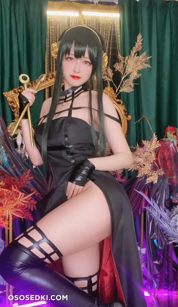Arty Huang (Arty亚缇) cosplay Yor Forger - Spy x Family - 17