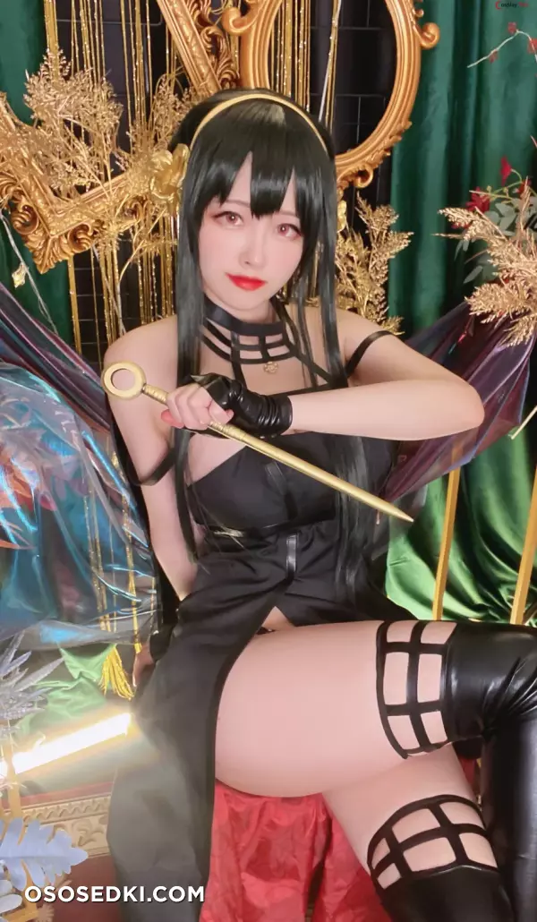 Arty Huang (Arty亚缇) cosplay Yor Forger - Spy x Family - 20