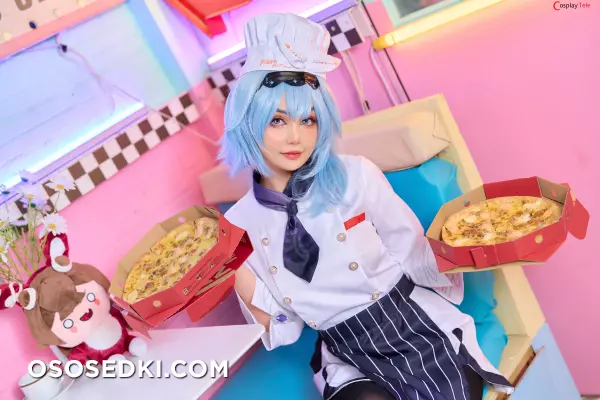 Joyce (Joyce Lin2x) cosplay Eula Pizza - Genshin Impact - 4